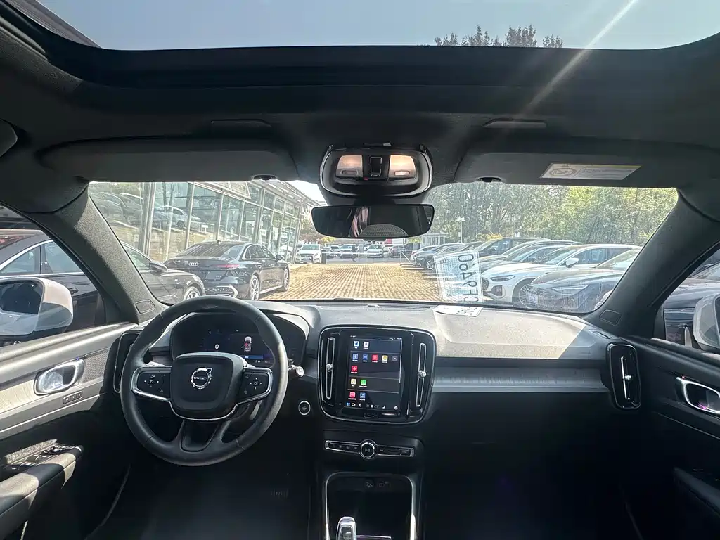 Volvo XC40 — миниатюра 8