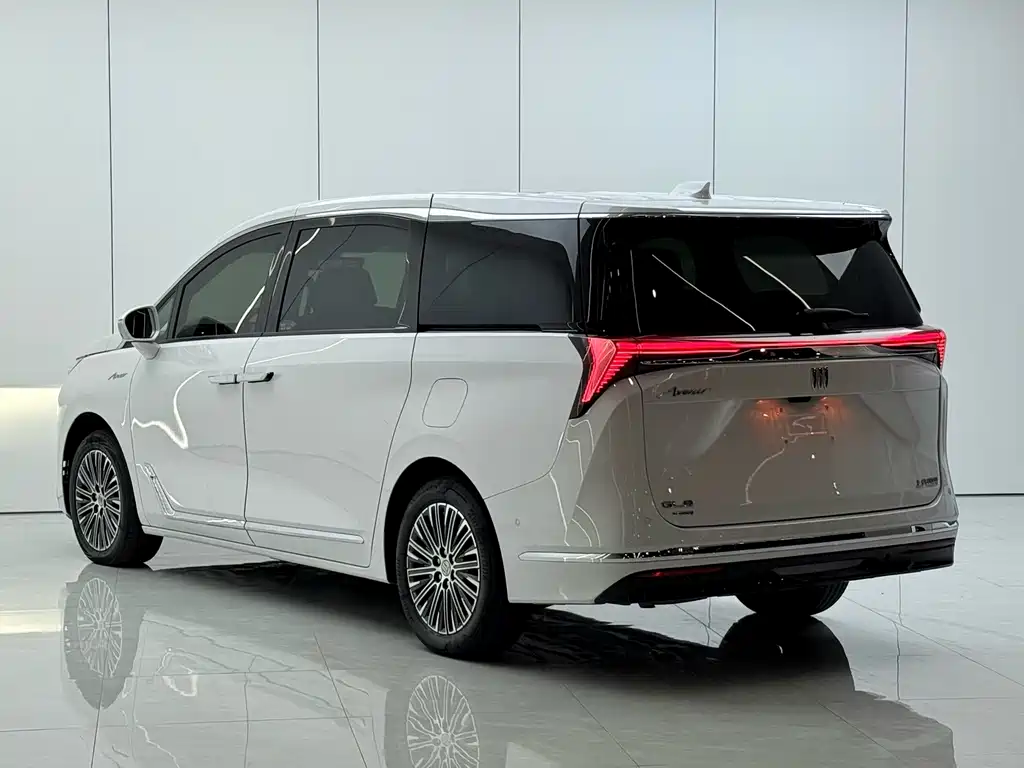 Buick GL8 Hybrid — миниатюра 14