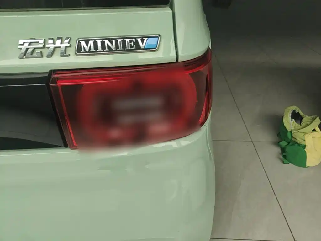 Wuling MINIEV — миниатюра 8