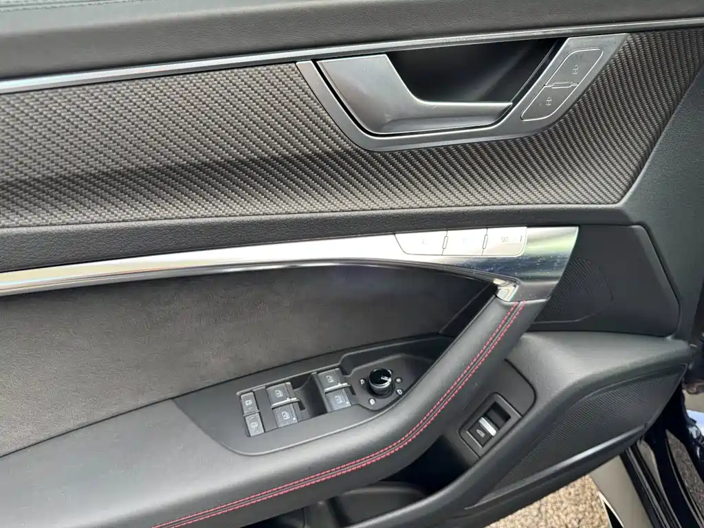 Audi RS 6 — миниатюра 14