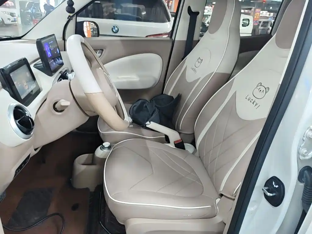 Wuling MINIEV — миниатюра 15