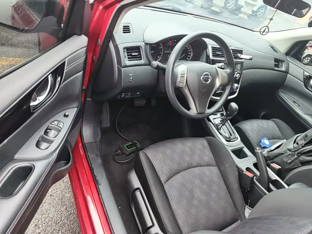 Nissan Tiida — миниатюра 16