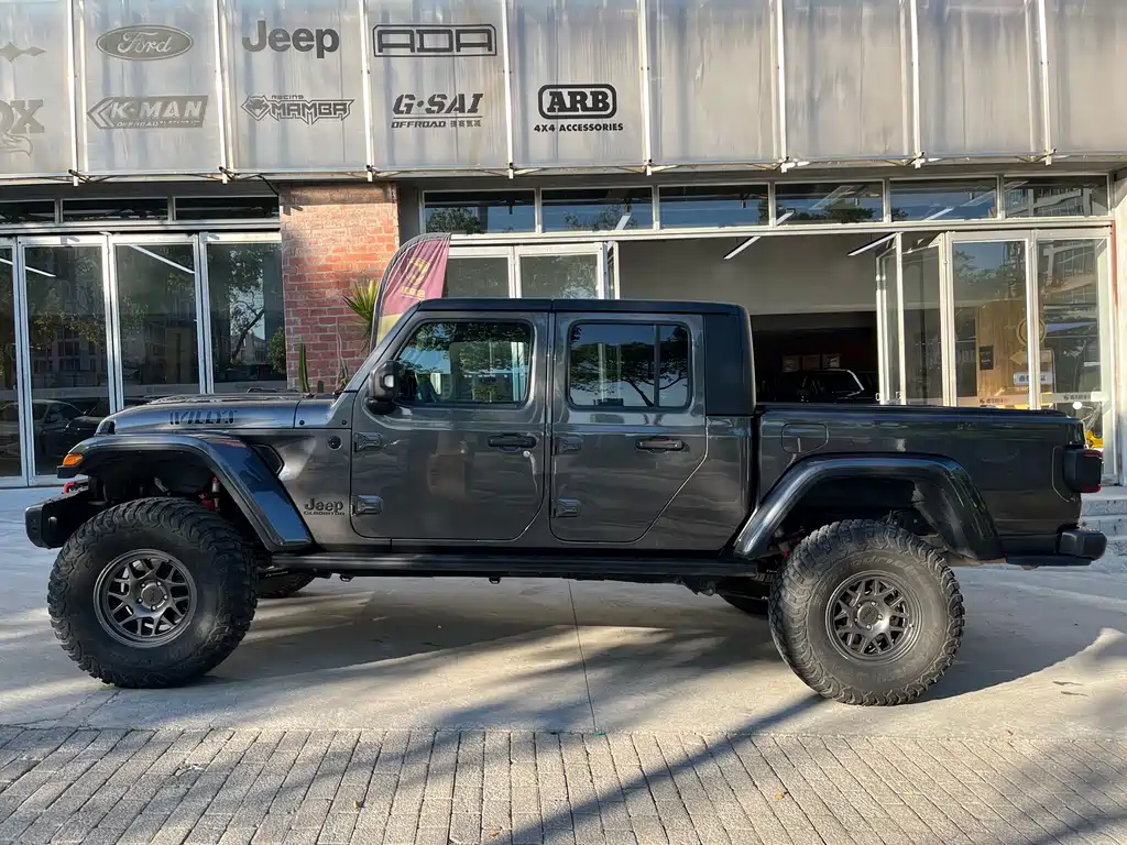 Jeep Gladiator — миниатюра 4