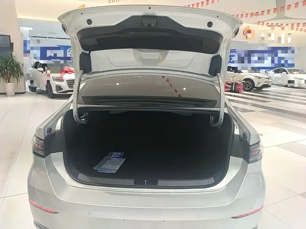 Volkswagen Sagitar — миниатюра 19