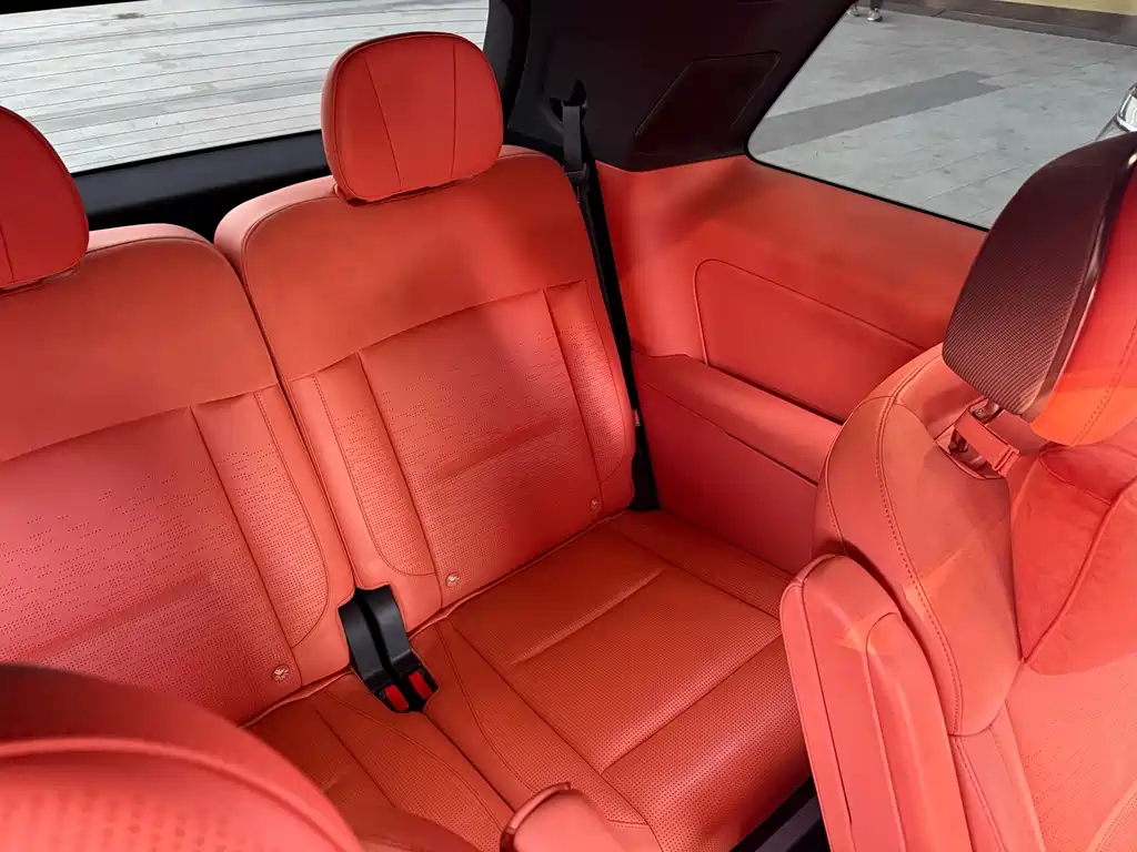 Lynk & Co 900 — миниатюра 11