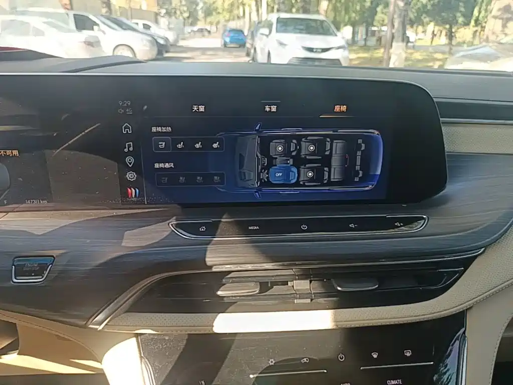Buick GL8 — миниатюра 13
