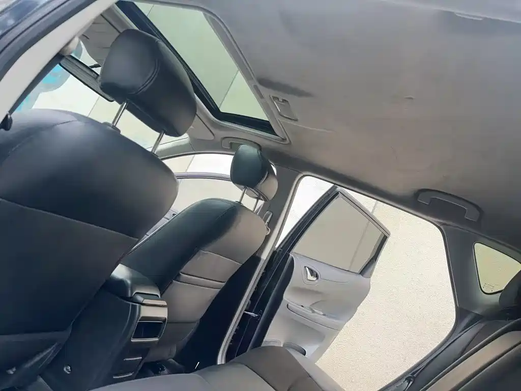 Nissan Tiida 2013 1.6L CVT