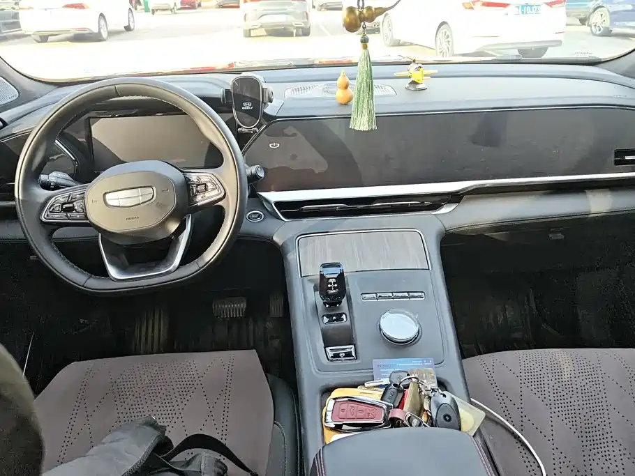 Geely Xingyue L — миниатюра 12