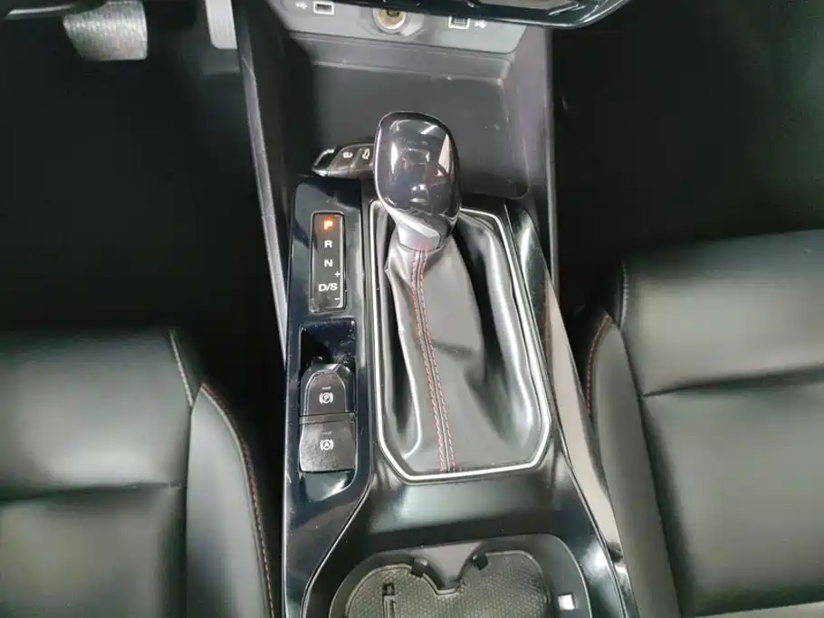 MG MG5 — миниатюра 16