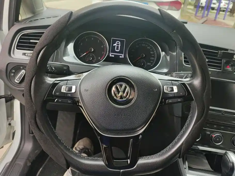Volkswagen Golf — миниатюра 14