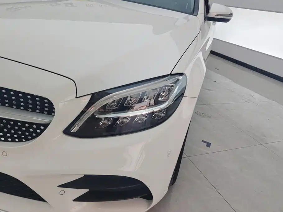 Mercedes-Benz C-Class — миниатюра 5