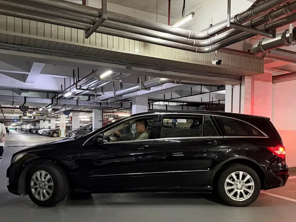 Mercedes-Benz R-Class