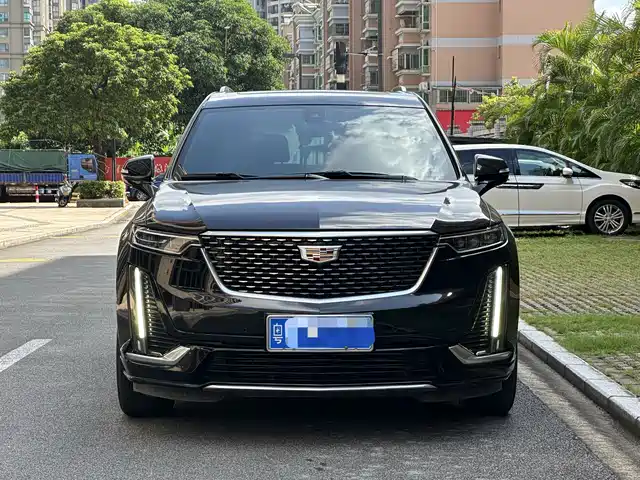 CADILLAC XT6