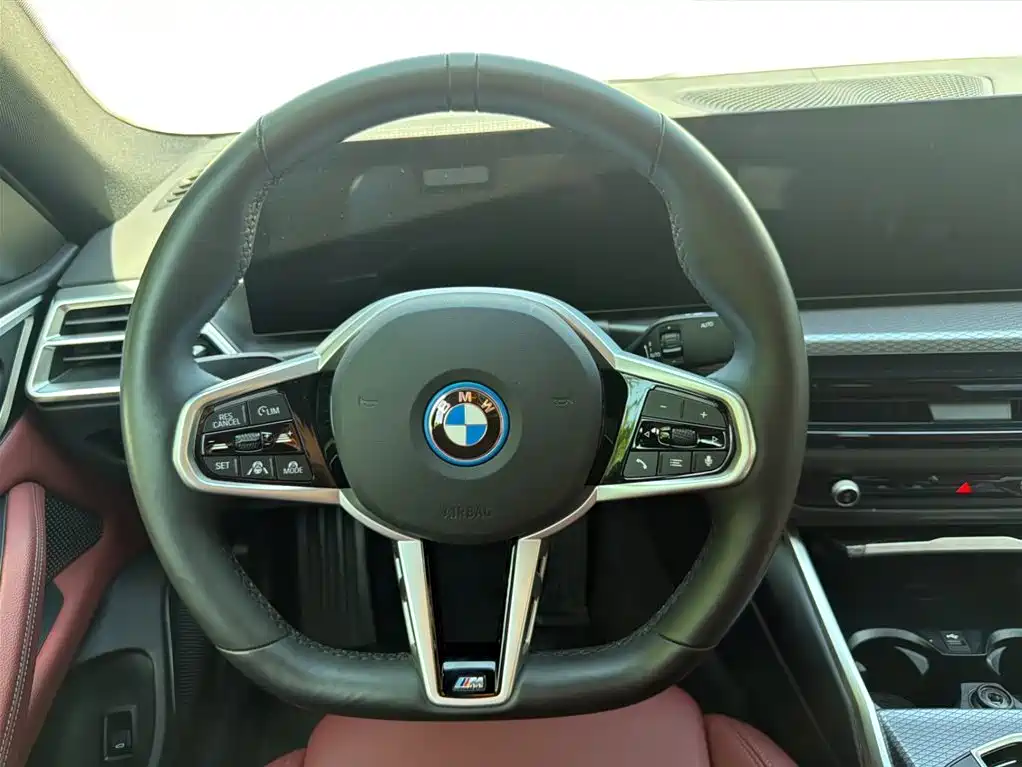 BMW i4 2025 eDrive40