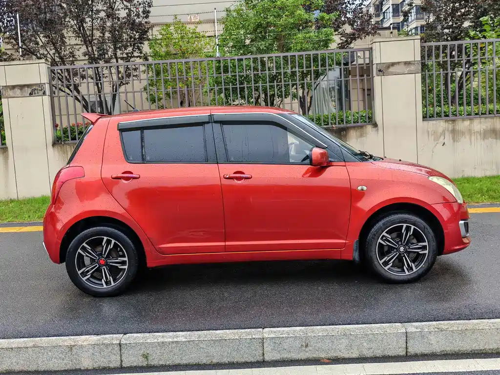 Suzuki Swift — миниатюра 7