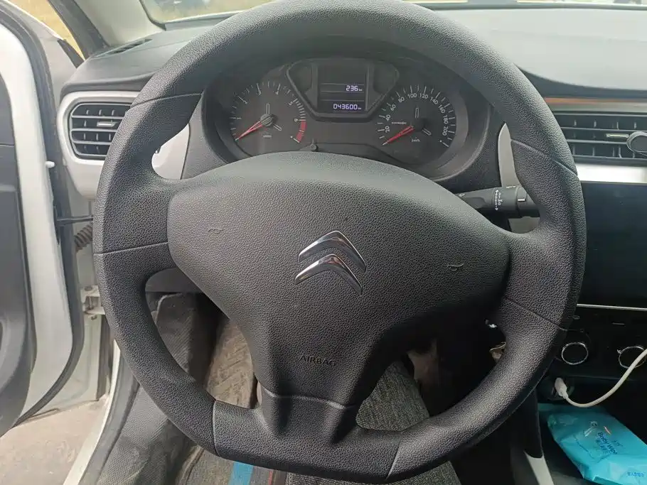 Citroen Elysee — миниатюра 15