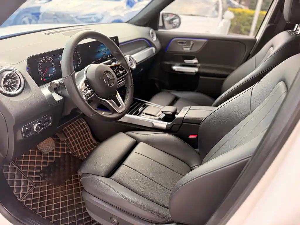 Mercedes-Benz GLB — миниатюра 13