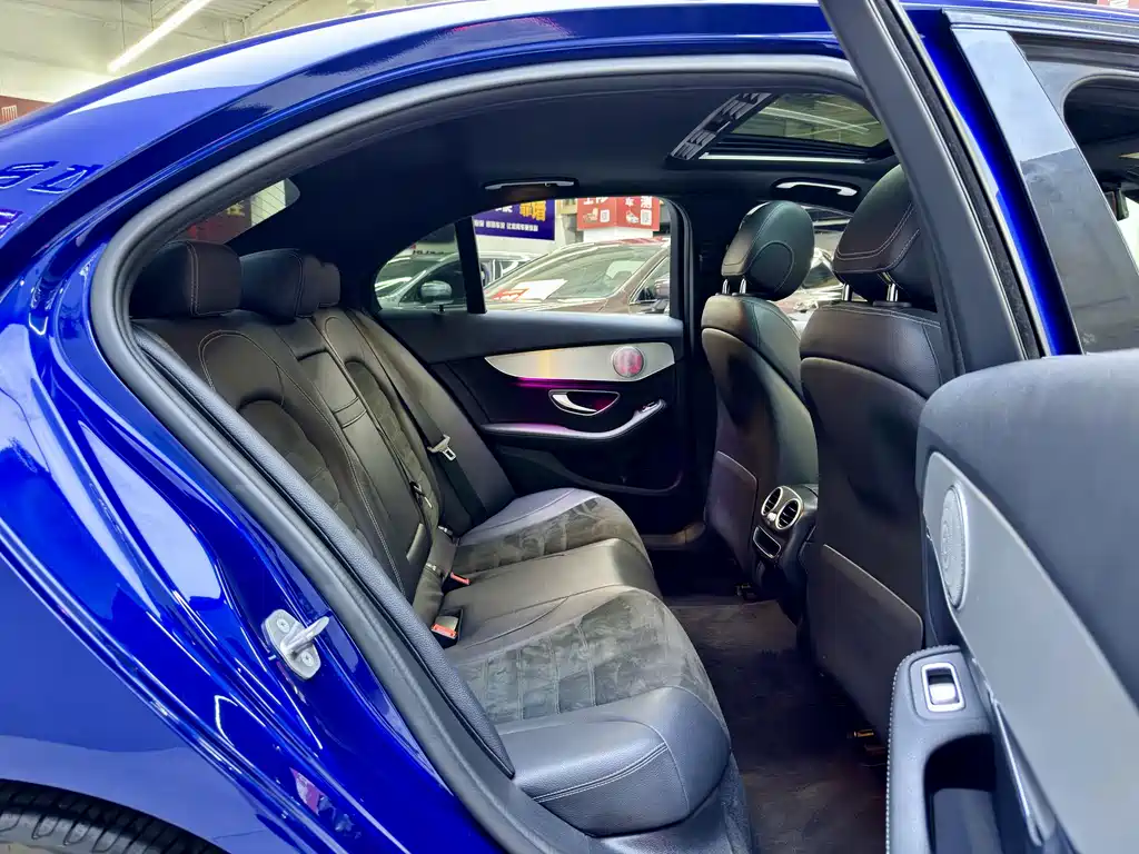 Mercedes-Benz C-Class — миниатюра 14