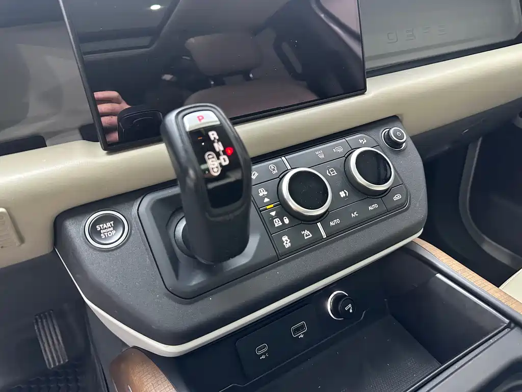 Land Rover Land Rover Defender 2022 90 3.0T P400