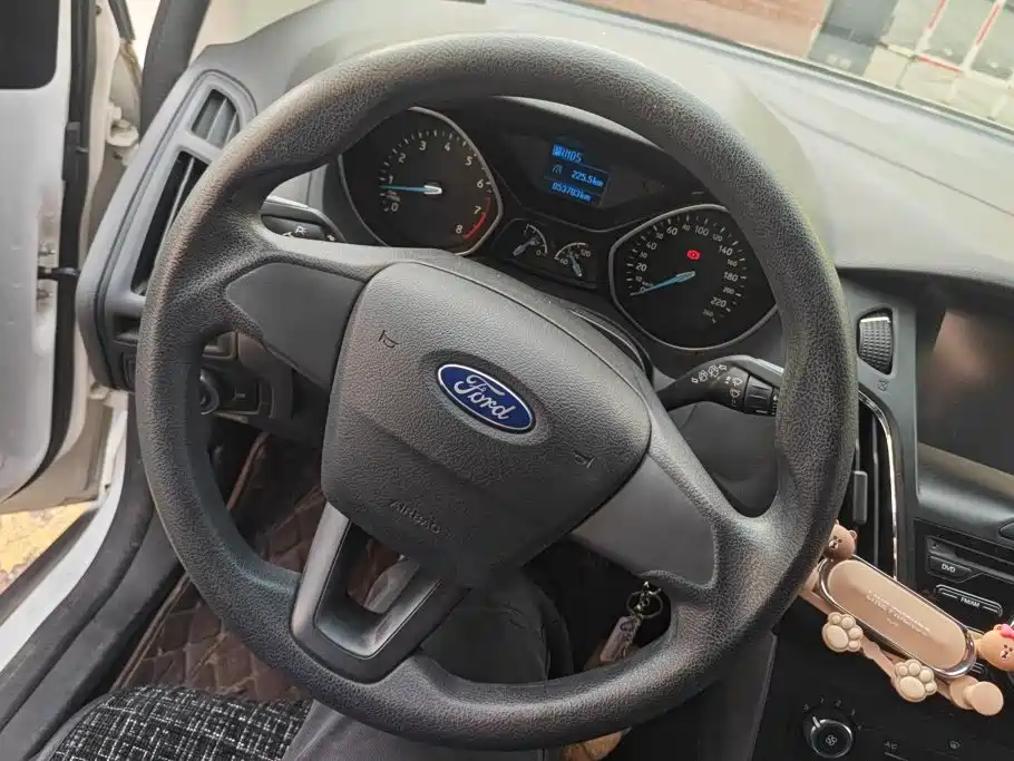 Ford Focus — миниатюра 15