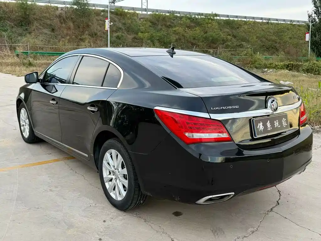 Buick LaCrosse — миниатюра 3