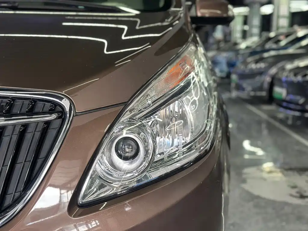 Buick GL8 — миниатюра 5