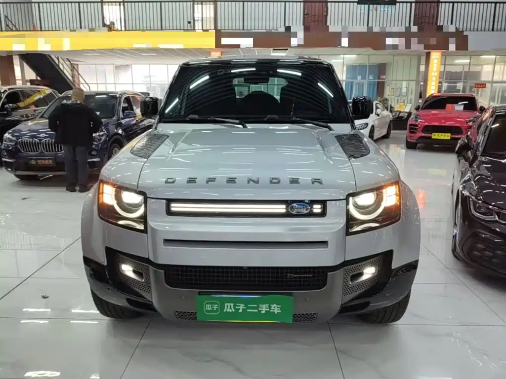 Land Rover Defender — миниатюра 3