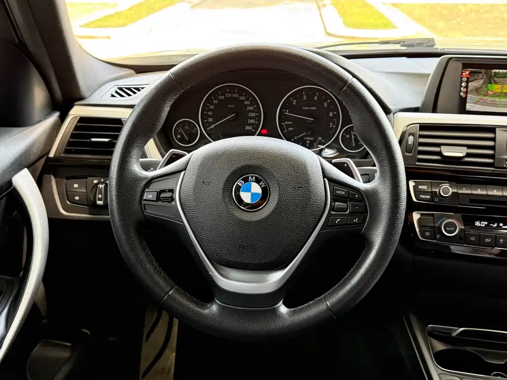 BMW 3 Series — миниатюра 12