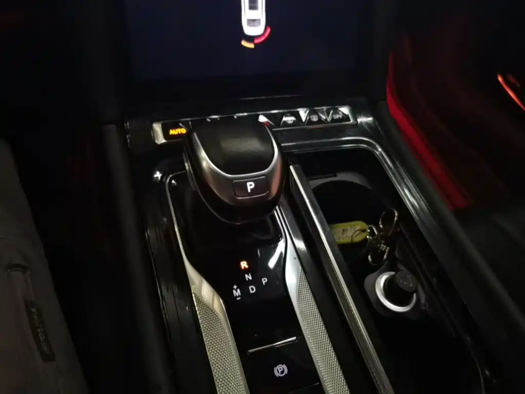 Hongqi Hongqi H5 — миниатюра 14