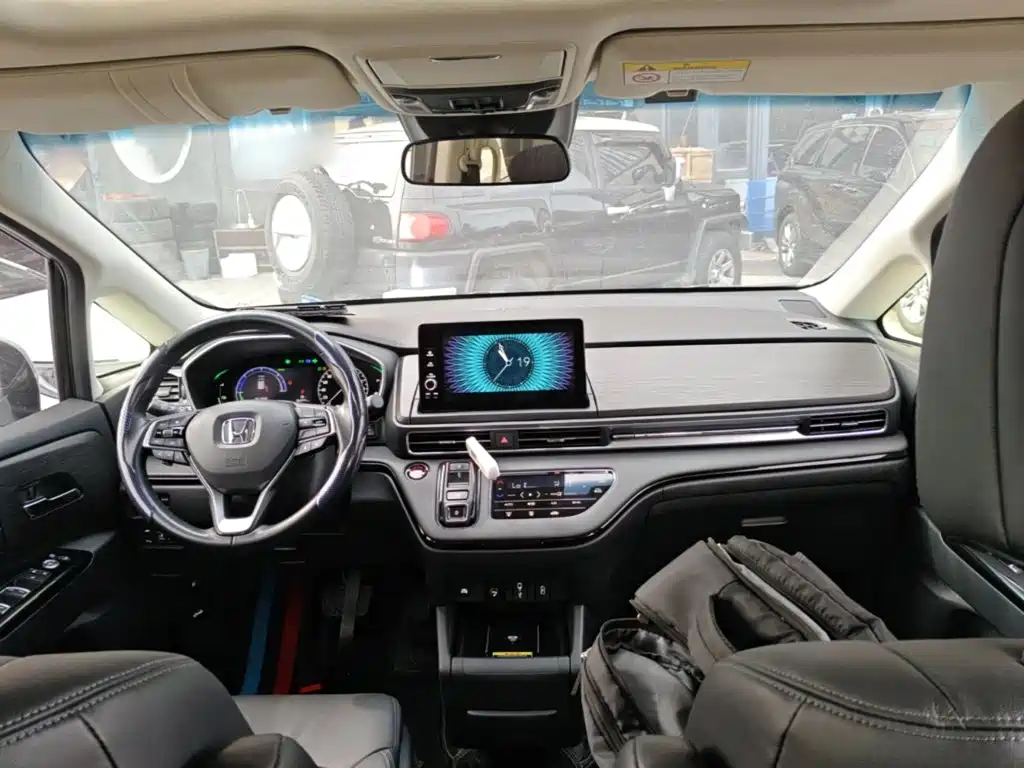 Honda Elysion — миниатюра 10