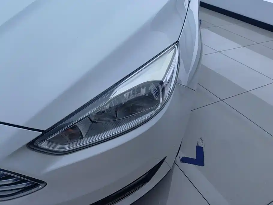 Ford Focus — миниатюра 5
