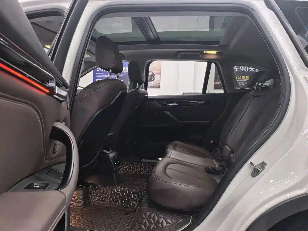 BMW X1 — миниатюра 14