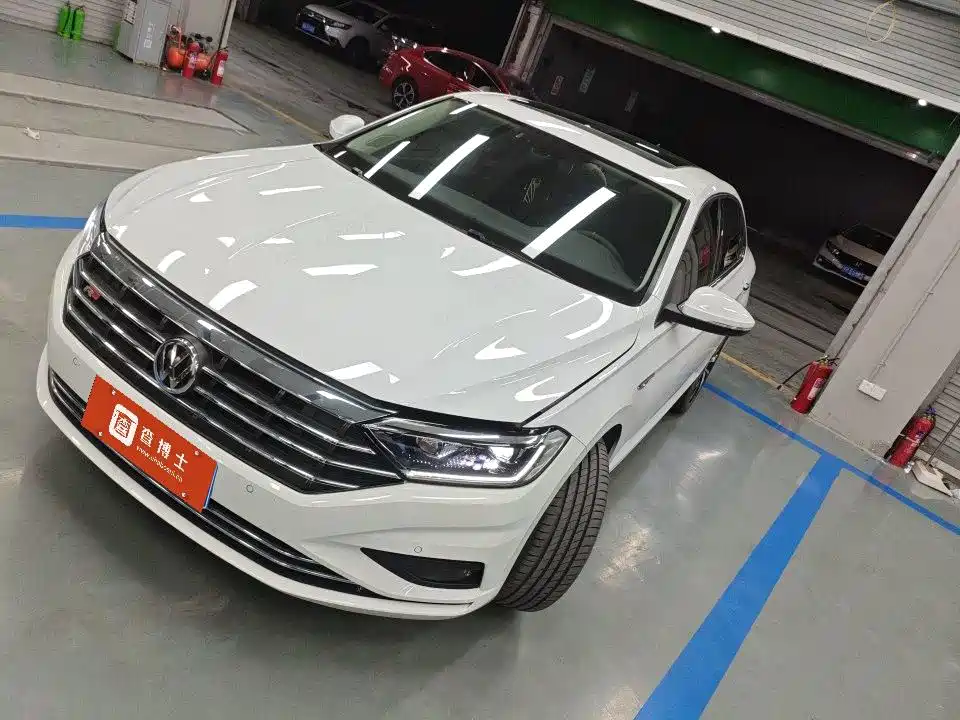 Volkswagen Sagitar 2022