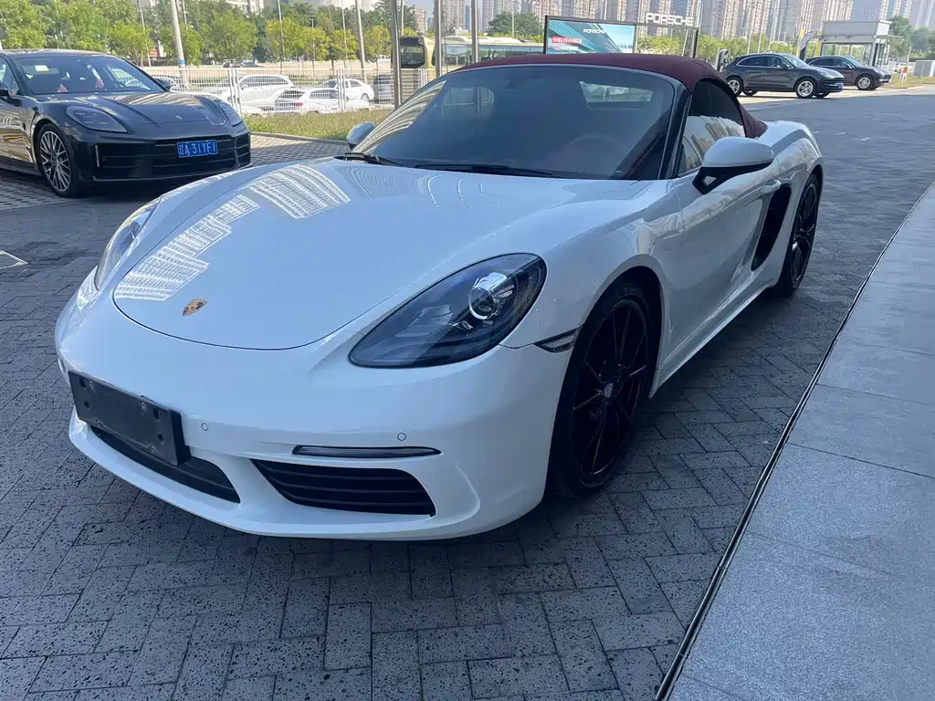 PORSCHE  718