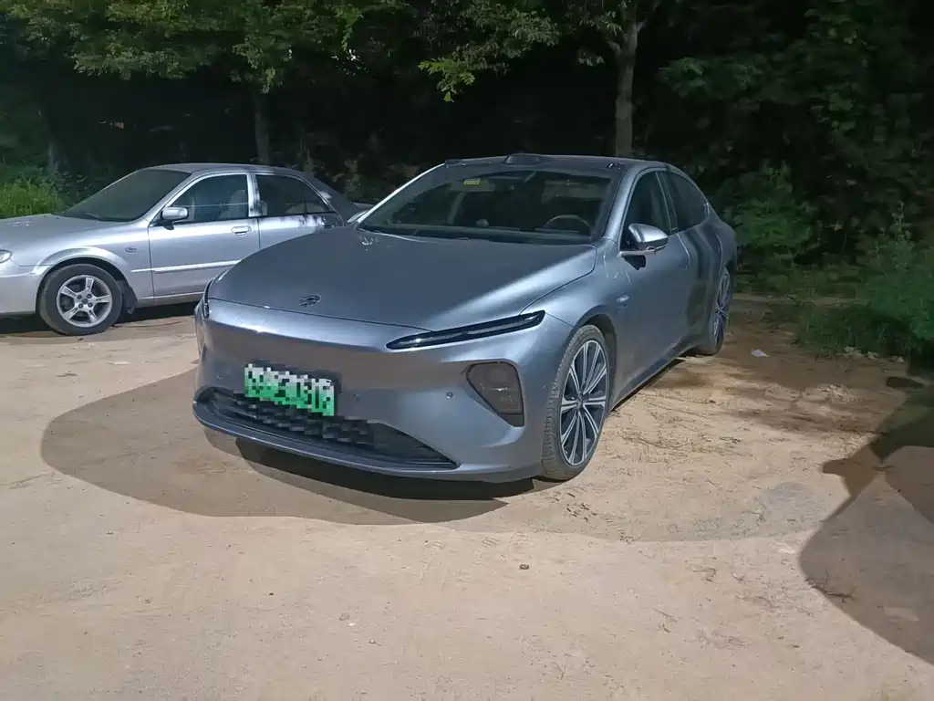 NIO ET7