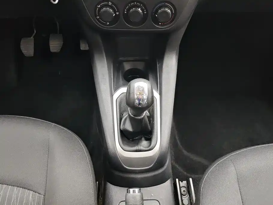 Citroen Elysee — миниатюра 15