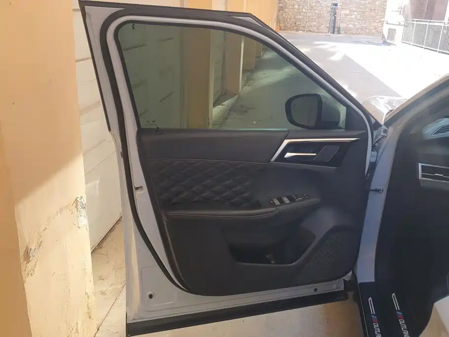 Mitsubishi Outlander — миниатюра 7