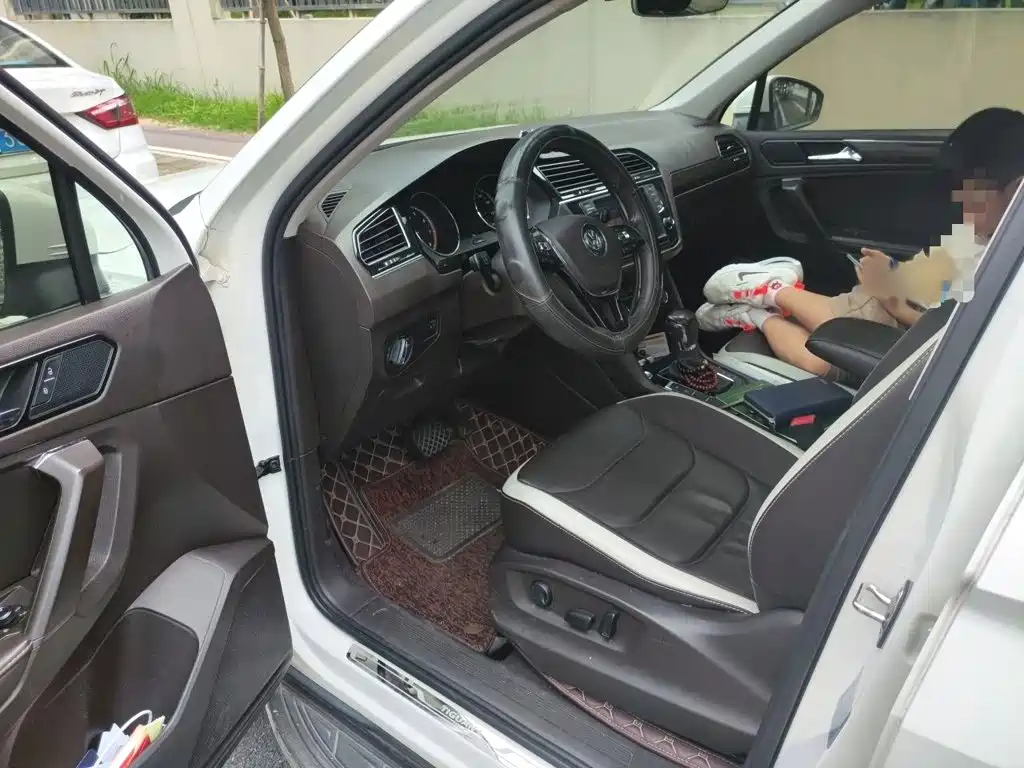 Volkswagen Tiguan L — миниатюра 14