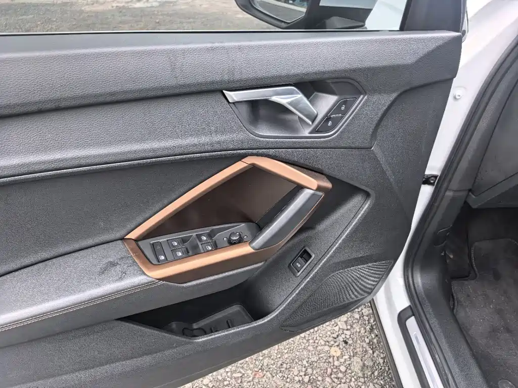 Audi Q3 — миниатюра 12