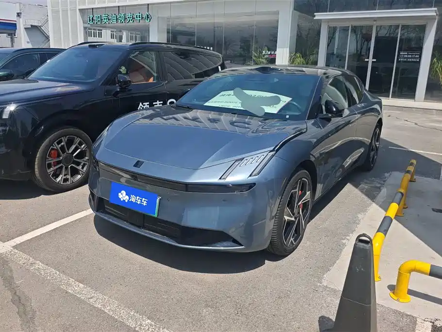 Lynk & Co Z10 2024