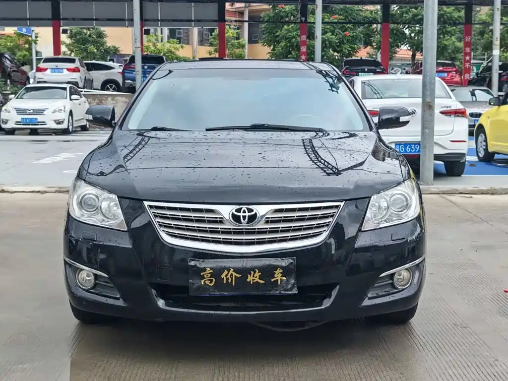 Toyota Camry — миниатюра 2