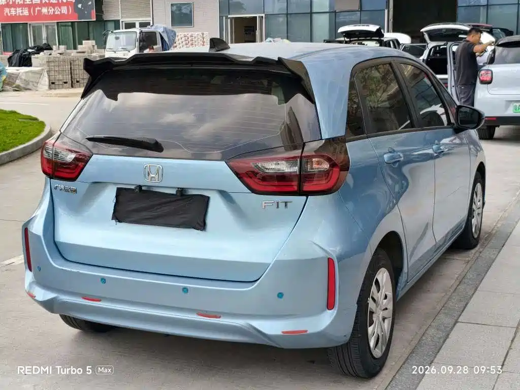 Honda Fit — миниатюра 9