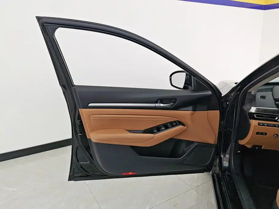 Nissan Teana — миниатюра 7