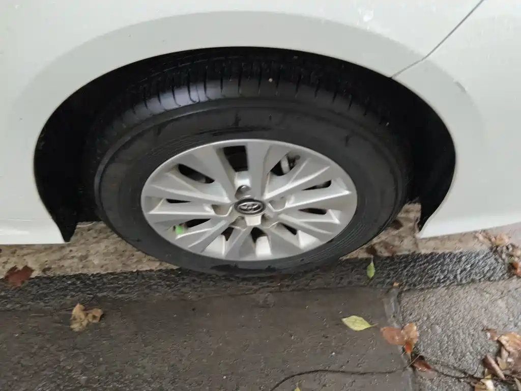 Toyota Corolla — миниатюра 8