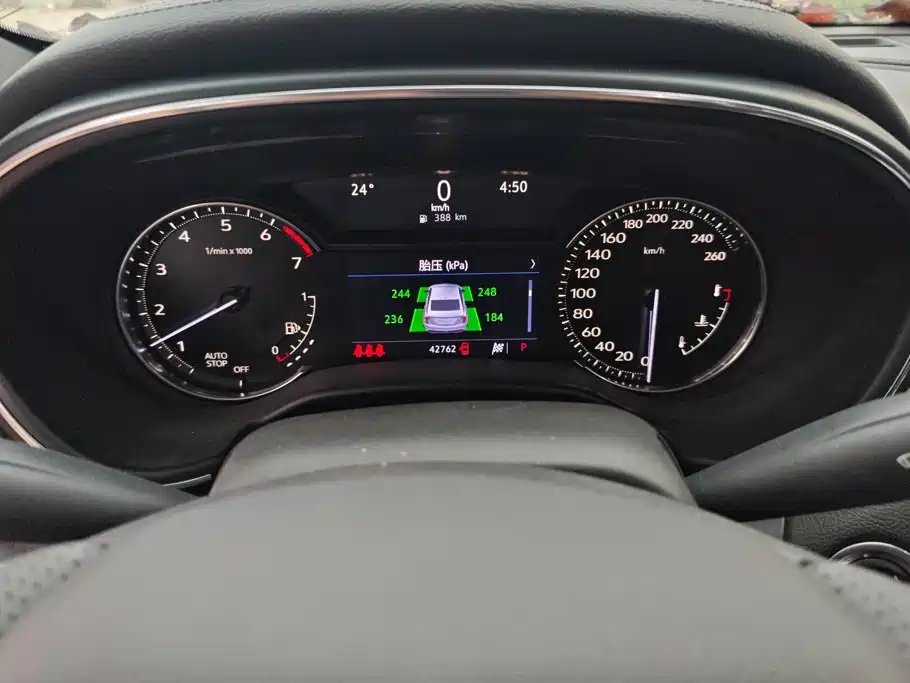 Cadillac CT5 — миниатюра 14