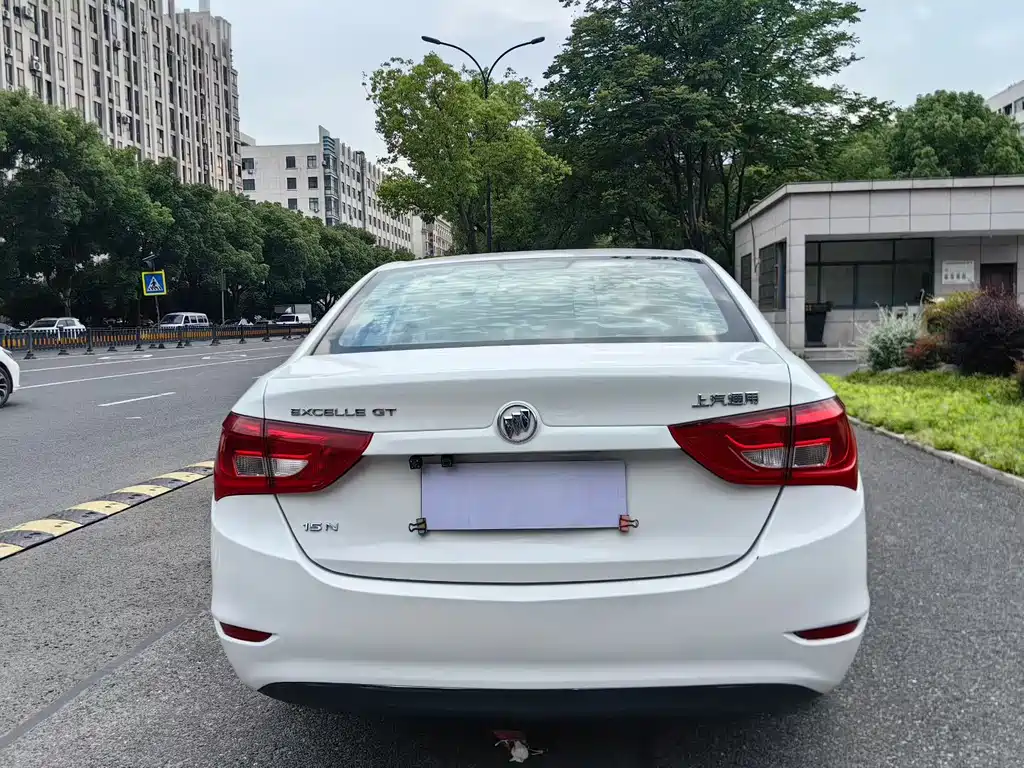 Buick Excelle — миниатюра 8
