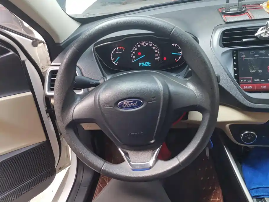 Ford Escort — миниатюра 15