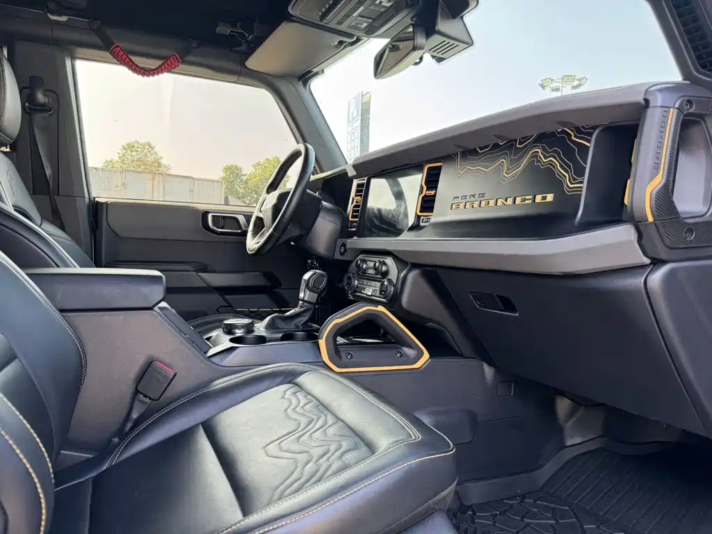Ford Bronco — миниатюра 6