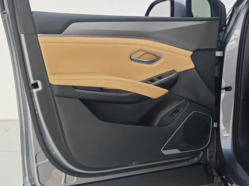 BYD L DM-i — миниатюра 13