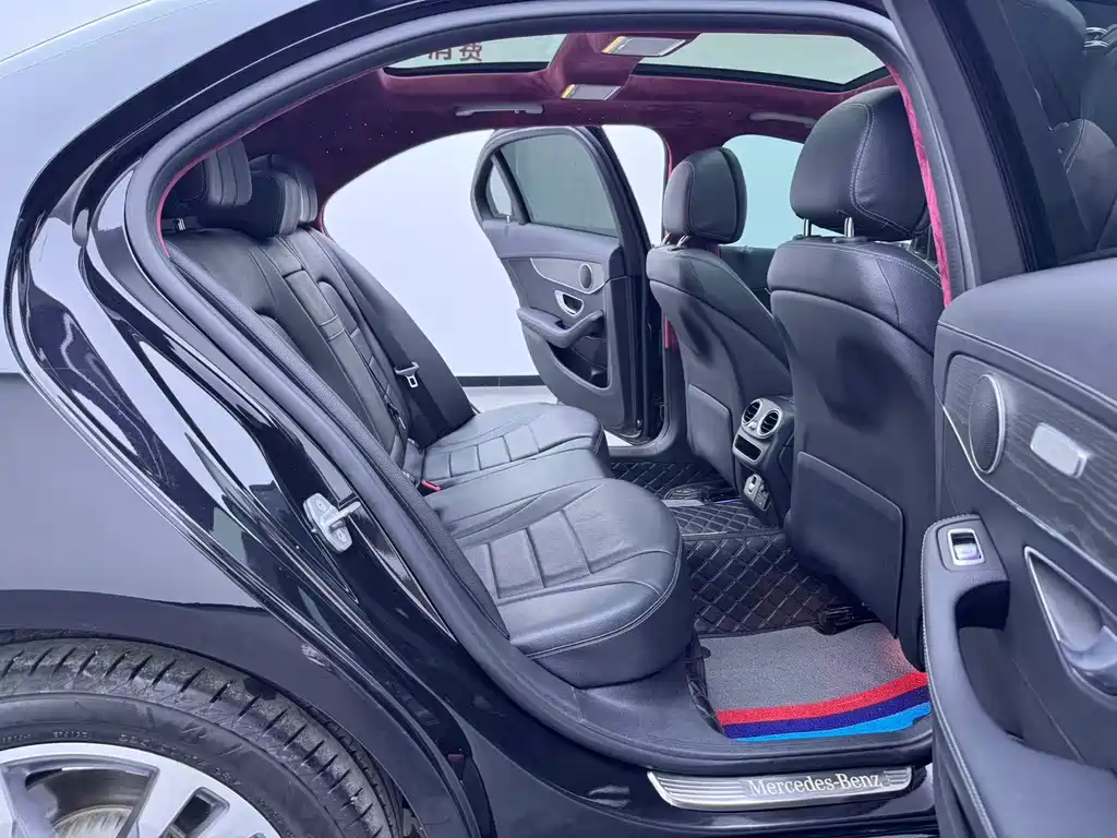 Mercedes-Benz C-Class — миниатюра 16